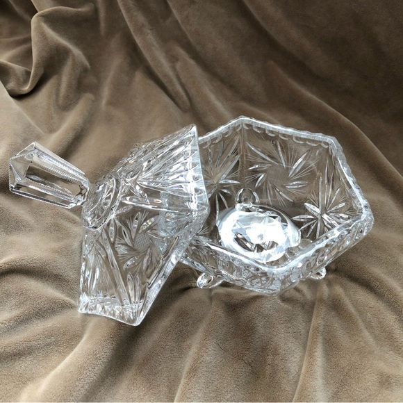 Vintage Footed Hexagon Clear Leaded Crystal Candy Dish With Finial Lid - Picture 2 of 5